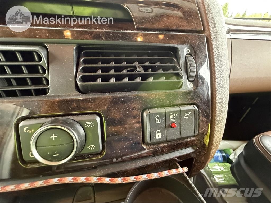 DAF FAN XF530Z Sanduk kamioni