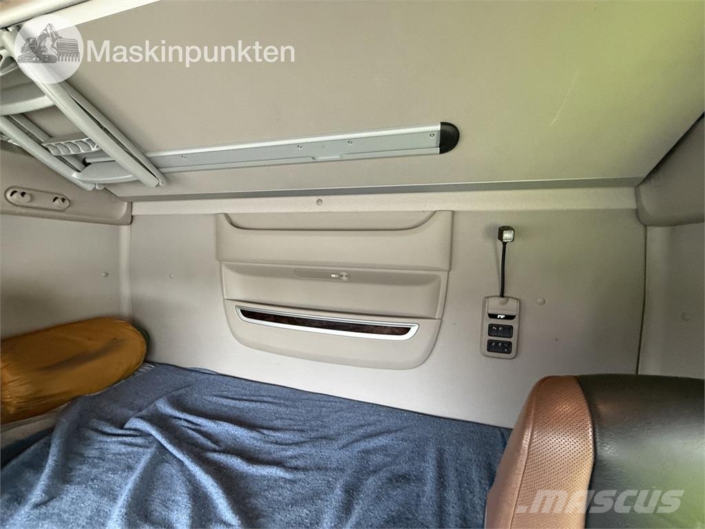 DAF FAN XF530Z Sanduk kamioni