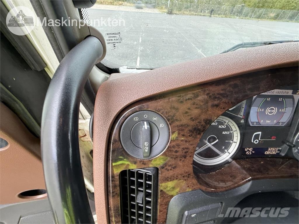 DAF FAN XF530Z Sanduk kamioni