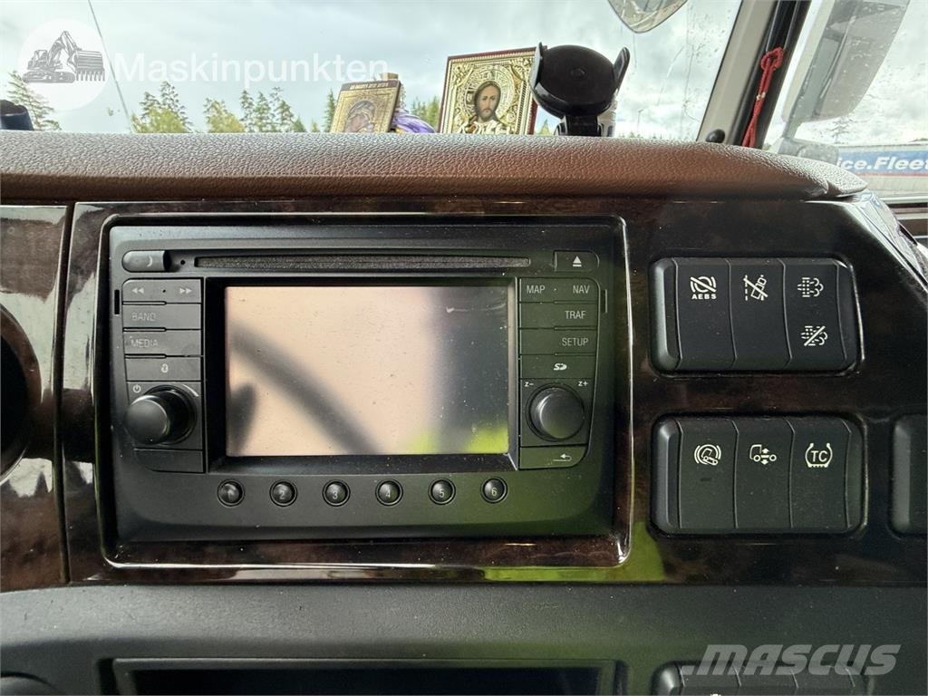 DAF FAN XF530Z Sanduk kamioni