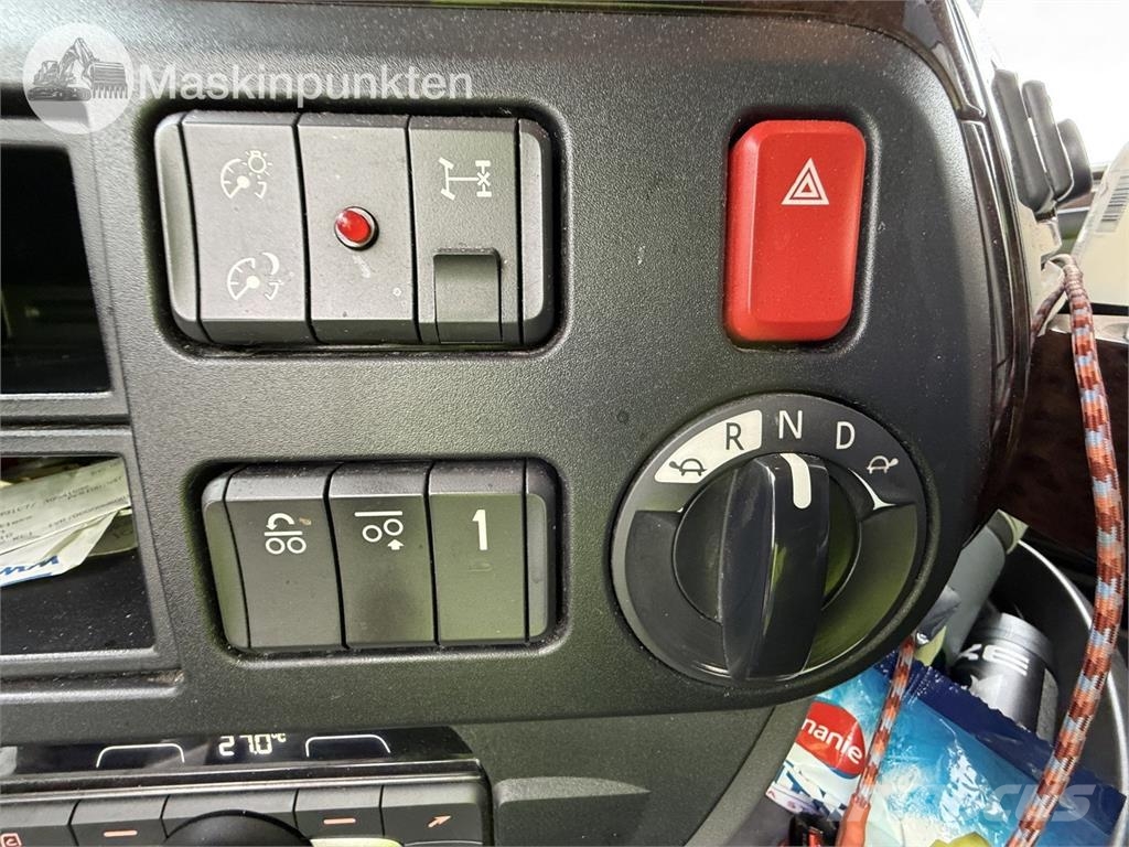 DAF FAN XF530Z Sanduk kamioni