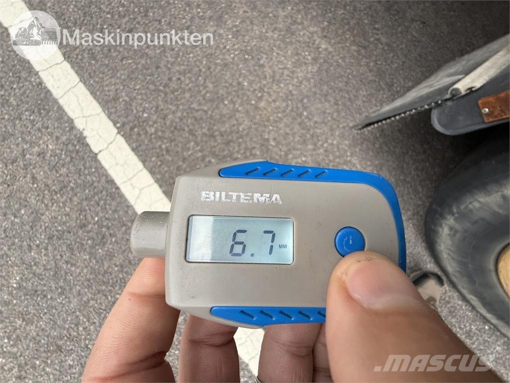 Lagab 5127-3-T Umpikoriperävaunut