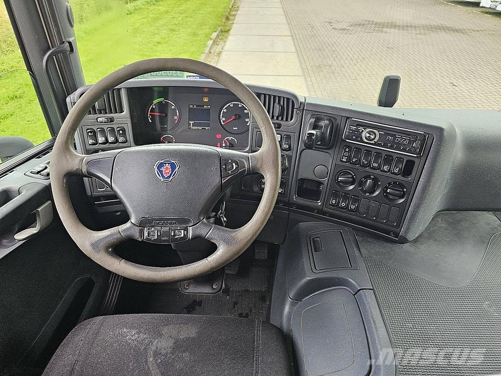 Scania P370 Тягачі