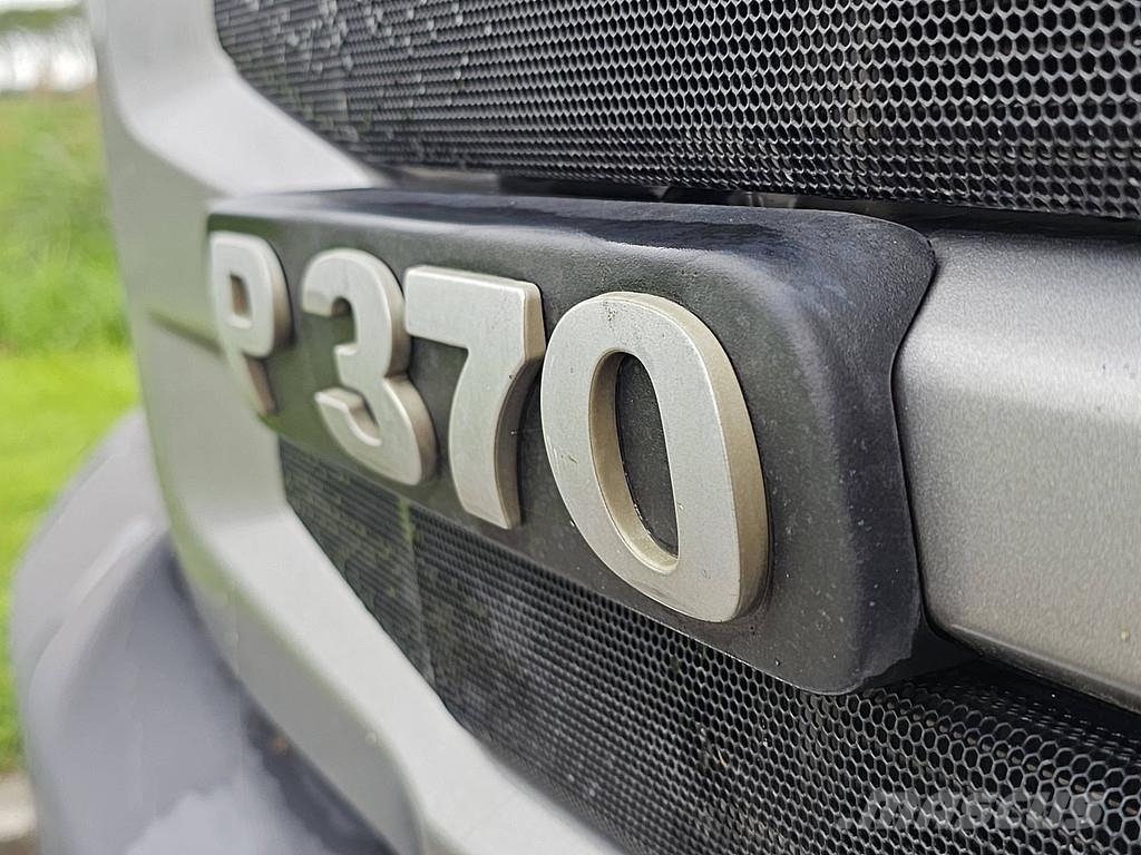 Scania P370 Тягачі