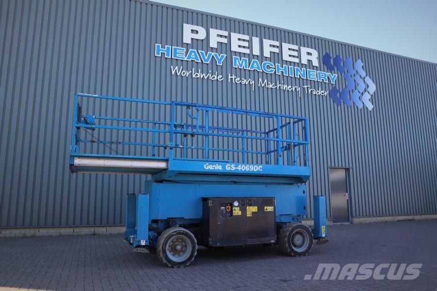 Genie GS4069DC Electric, 14m Working Height, 363kg Capac Scissor lifts