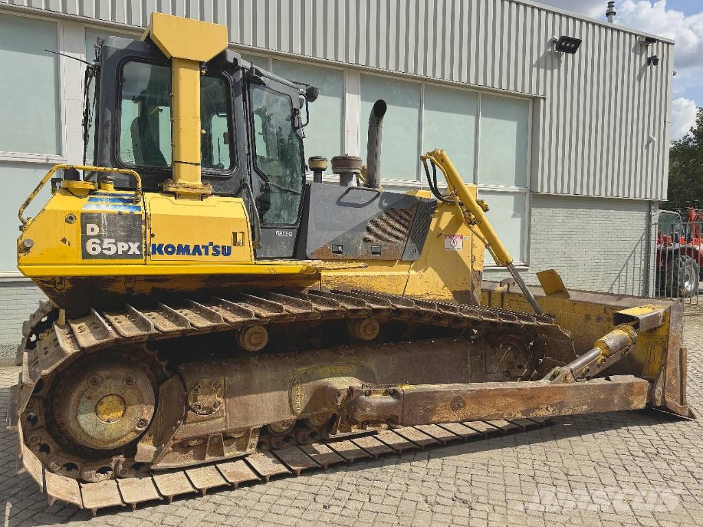 Komatsu D 65 PX-15 Buldožeri guseničari