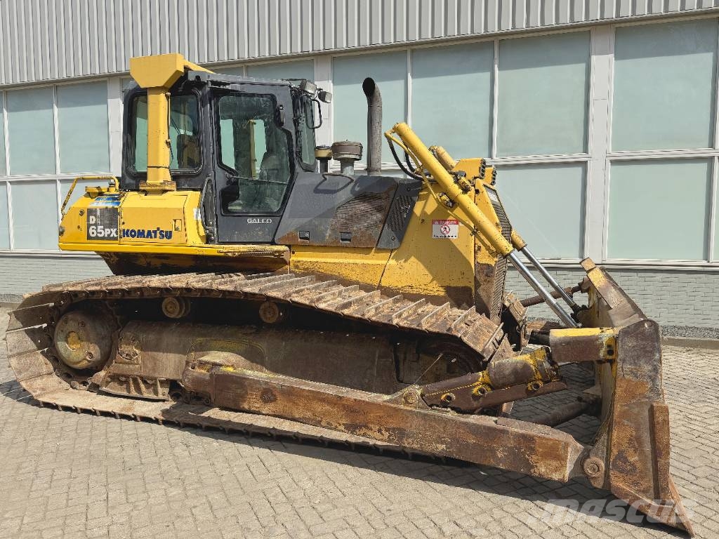 Komatsu D 65 PX-15 Buldožeri guseničari