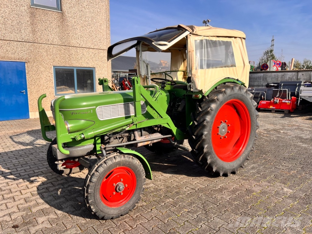 Fendt Farmer 2 Traktorji