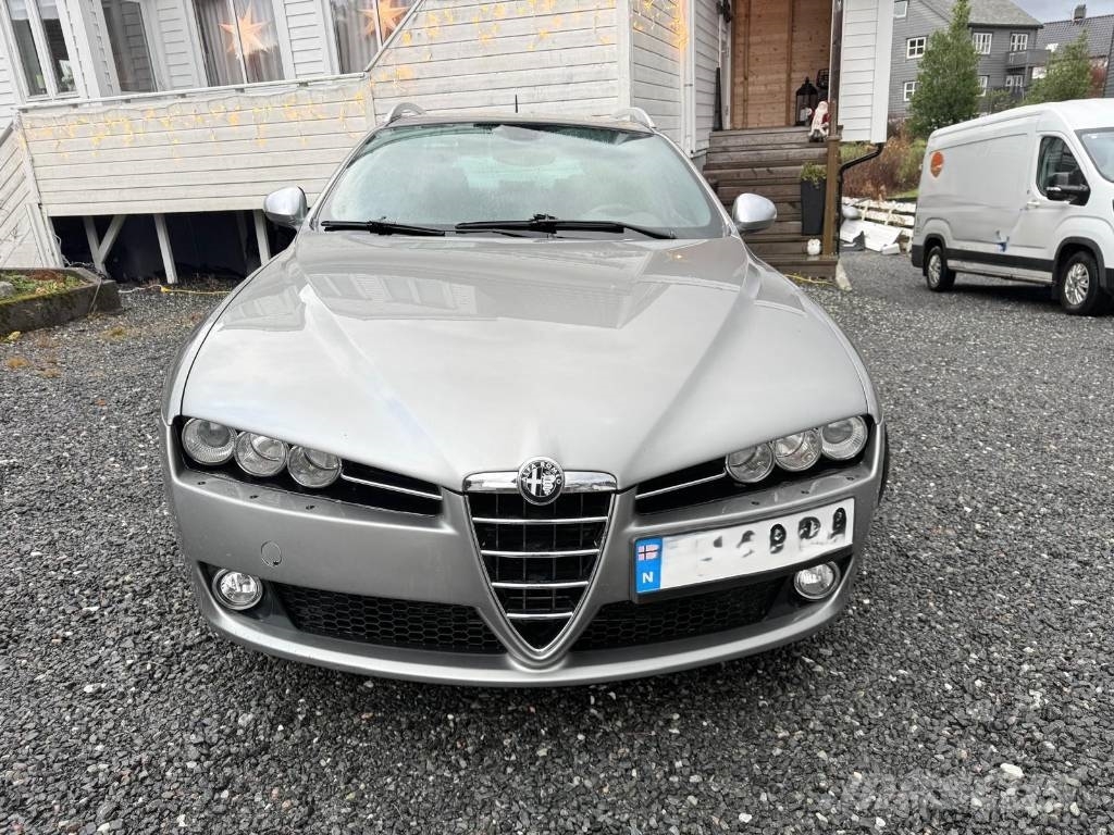 Alfa ROMEO 159 SPORTWAGON Giugiaro Voiture