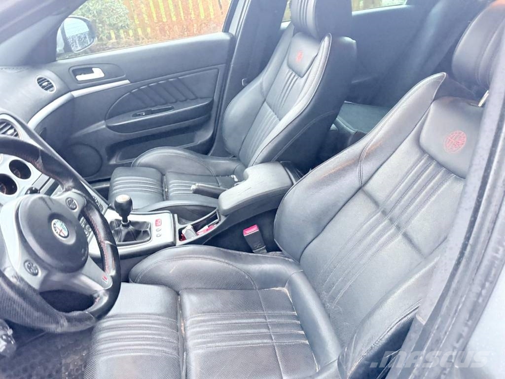Alfa ROMEO 159 SPORTWAGON Giugiaro Voiture