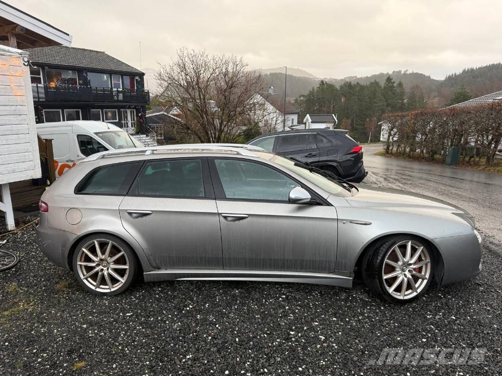 Alfa ROMEO 159 SPORTWAGON Giugiaro Voiture