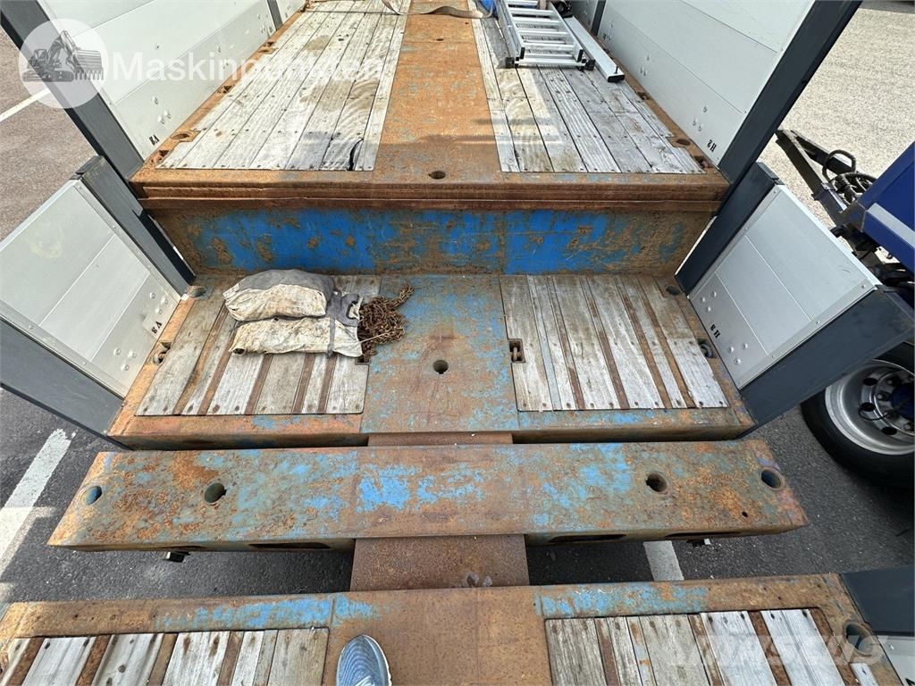 HRD STTB3N Low loader-semi-trailers