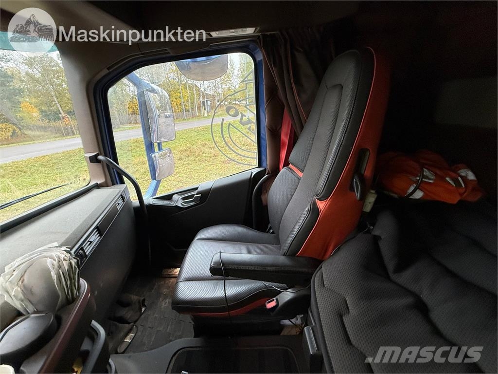 Volvo FH 64 목재 트럭