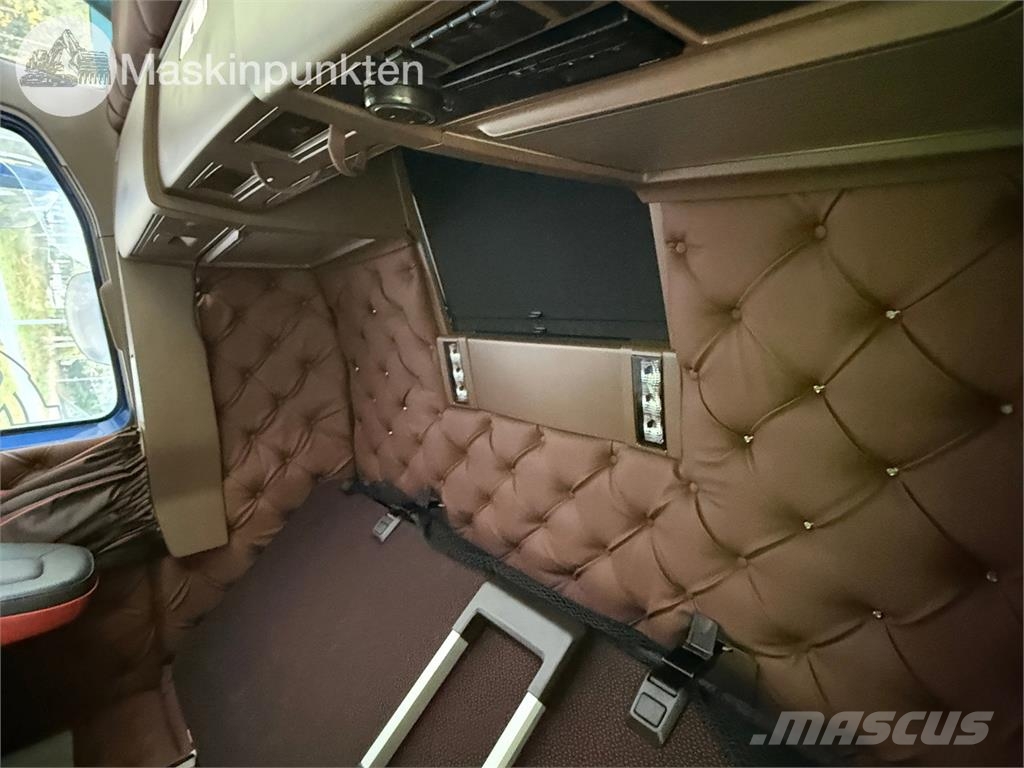 Volvo FH 64 목재 트럭