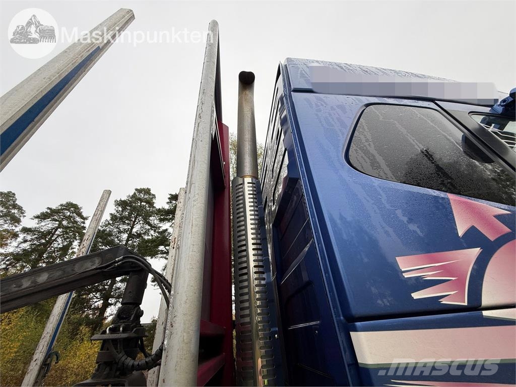 Volvo FH 64 목재 트럭