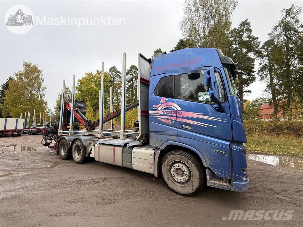 Volvo FH 64 목재 트럭