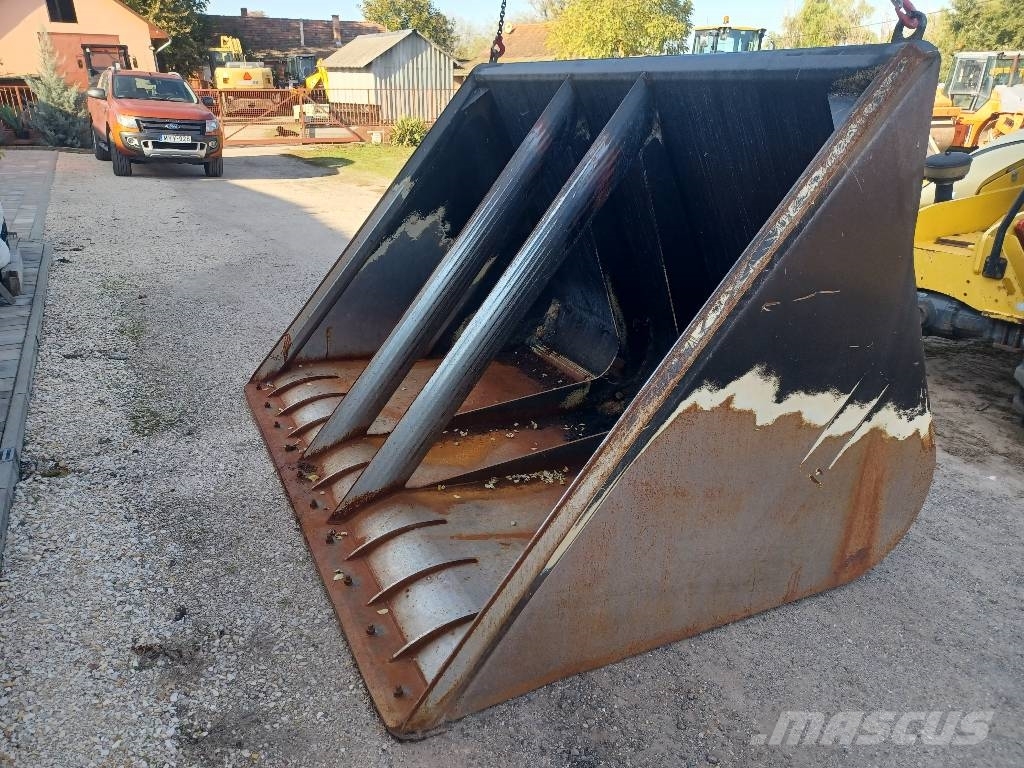 CAT BMEKK TH 4,5 típusú könnyűanyag kanál Cucharones