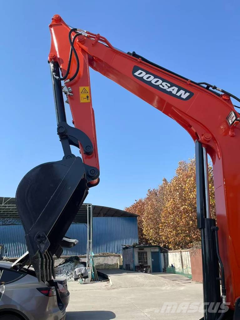 Doosan DX 60 Верижен екскаватор
