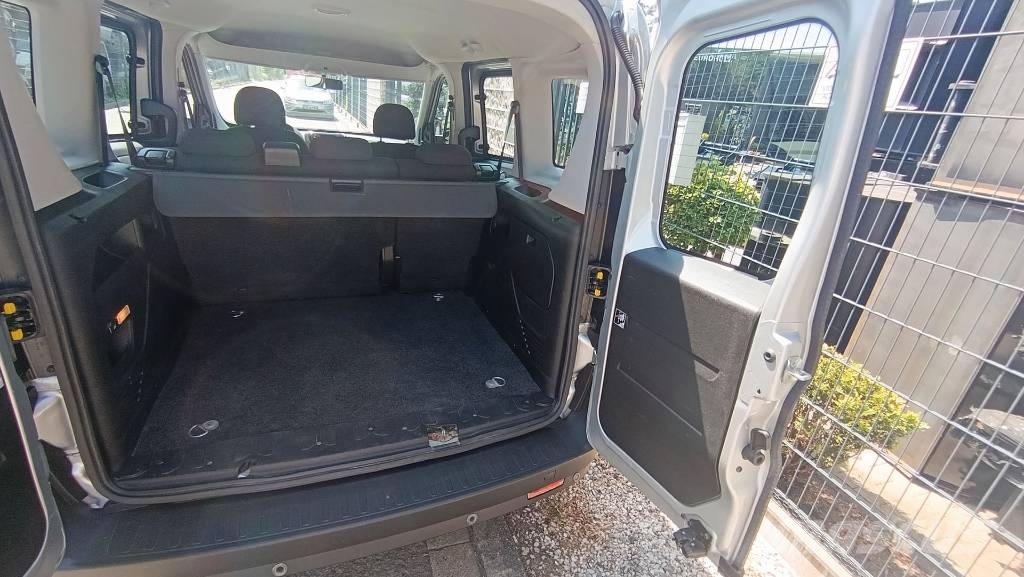 Opel Combo 1.3, Van aus 1. Hand, 5-Sitzer, Klima, PDC Otomobiller