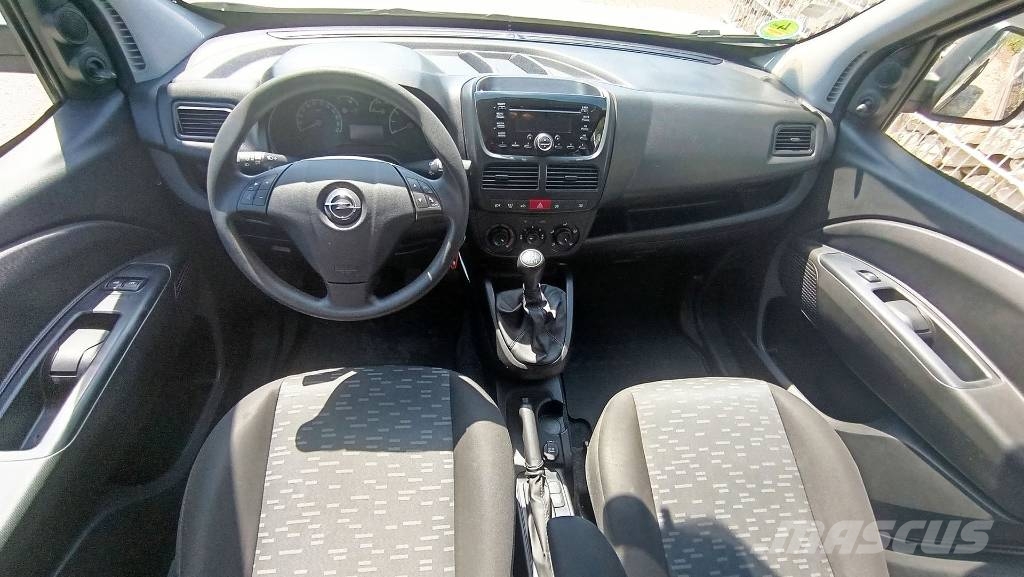 Opel Combo 1.3, Van aus 1. Hand, 5-Sitzer, Klima, PDC Otomobiller