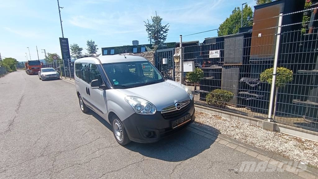 Opel Combo 1.3, Van aus 1. Hand, 5-Sitzer, Klima, PDC Otomobiller