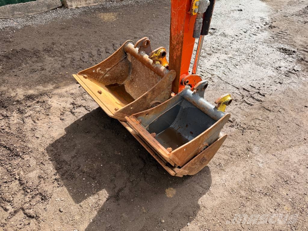 Hitachi ZX 17 U-6 Εκσκαφάκι (διαβολάκι) < 7t