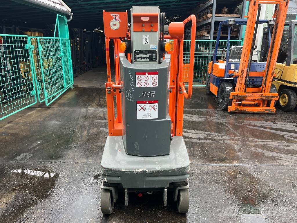 JLG TOUCAN DUO V-4139 Vertikalūs stiebiniai keltuvai