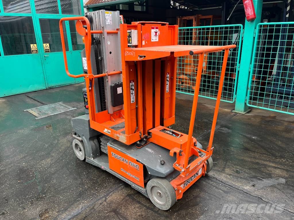 JLG TOUCAN DUO V-4139 IO Kompakts pacēlājs ar rotējošu strēli