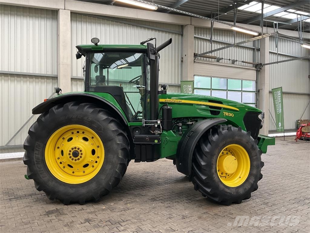 John Deere 7830 Traktoren