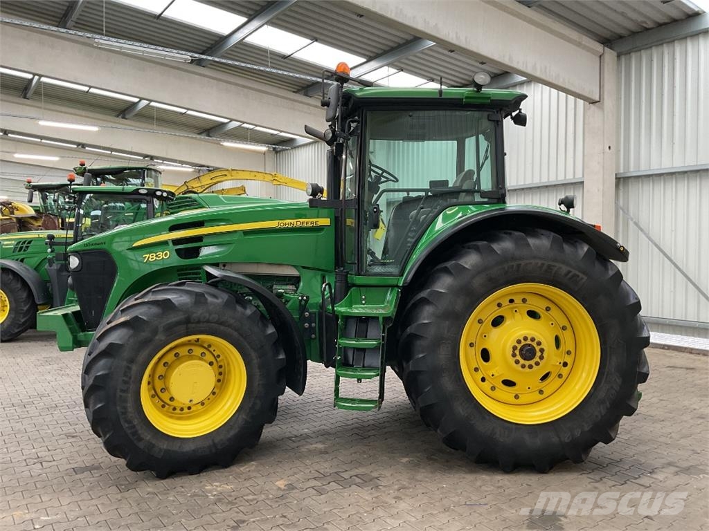 John Deere 7830 Traktoren