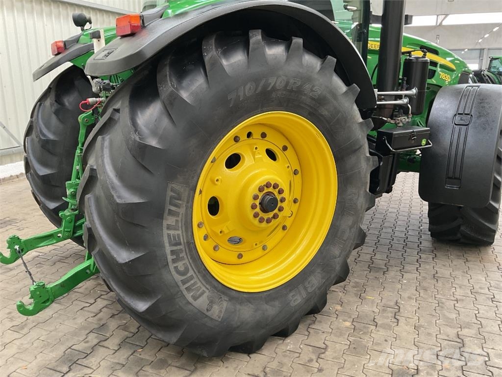 John Deere 7830 Traktoren