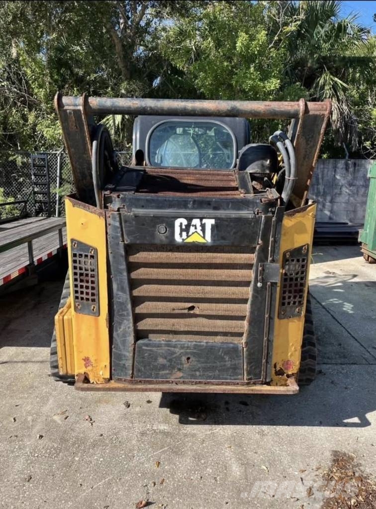 CAT 289D | 2014 | 3,703hrs | INBOUND JEDDAH لوادر انزلاقية التوجيه