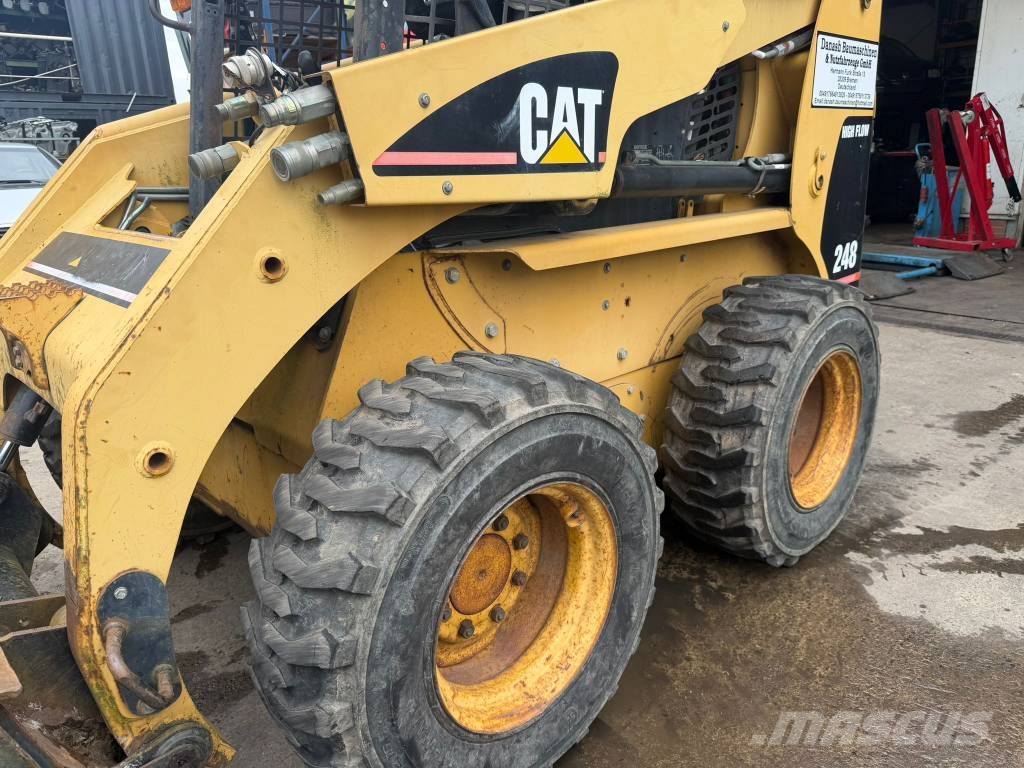 CAT 248B**Bj 2002*Bh 595 !!**Turbo*Bucket+forks Šmykom riadené nakladače