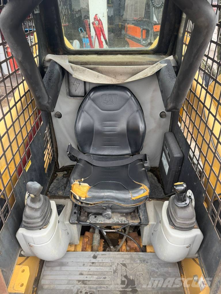 CAT 248B**Bj 2002*Bh 595 !!**Turbo*Bucket+forks Šmykom riadené nakladače