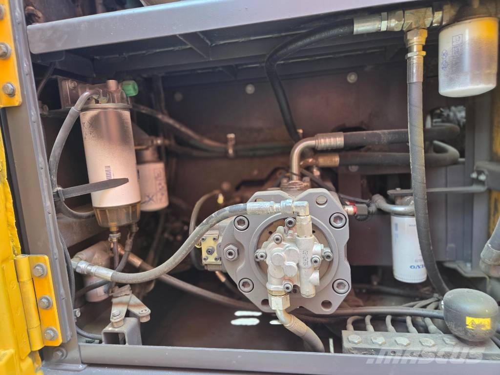 Volvo EC 300 E Gravemaskiner på larvebånd