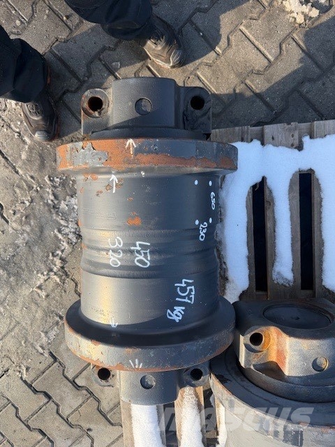 CAT 6020 excavator undercarriage NEW Pásy, řetězy a podvozek