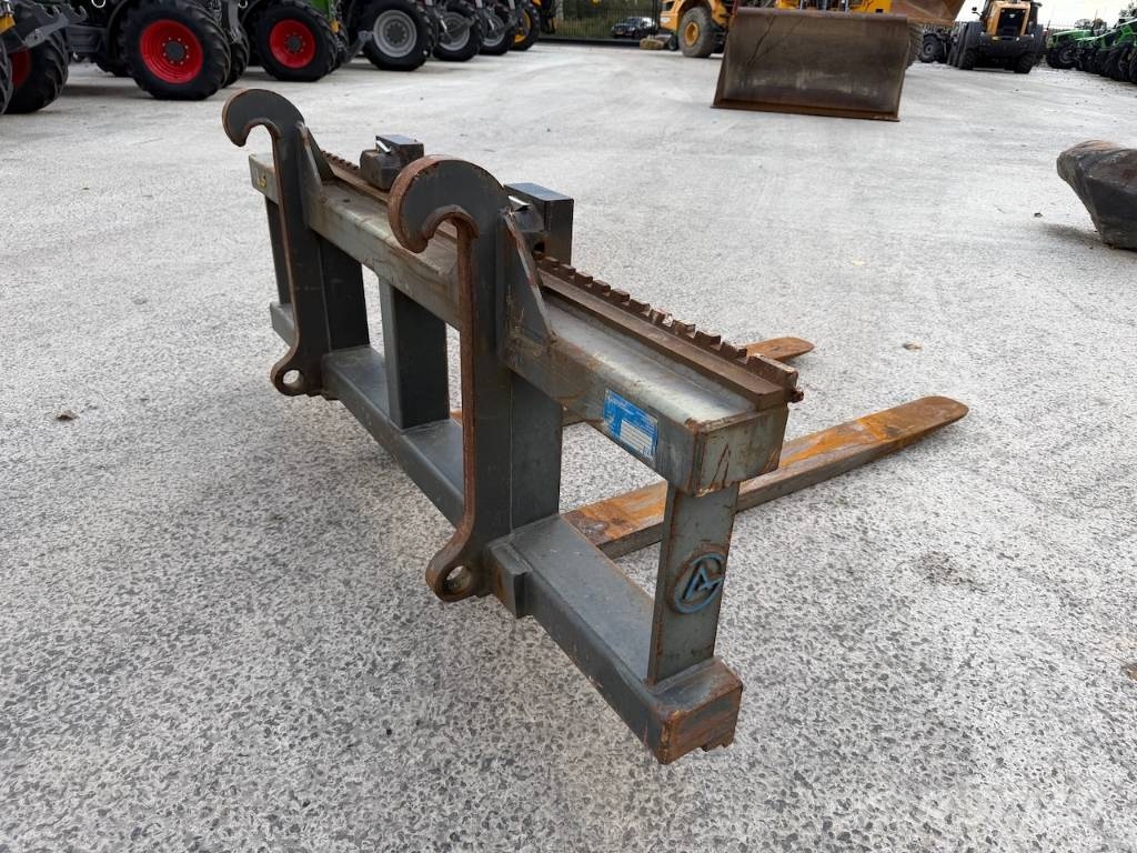 Pallet forks Volvo L70H Volvo qc connection (200cm x 157cm) Uñas para carretilla