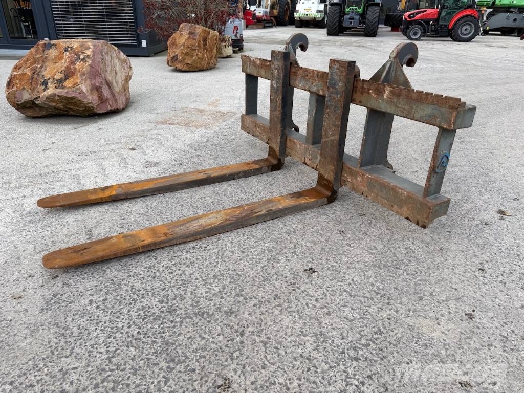 Pallet forks Volvo L70H Volvo qc connection (200cm x 157cm) Uñas para carretilla