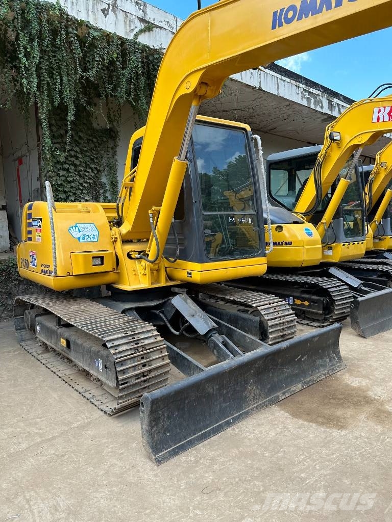 Komatsu PC 60-7 小型挖掘机