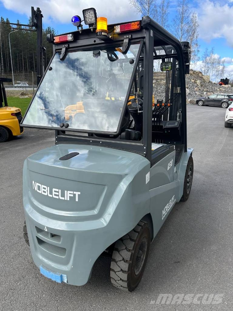 Noblelift FE4P30Q LI-ION 전동 지게차