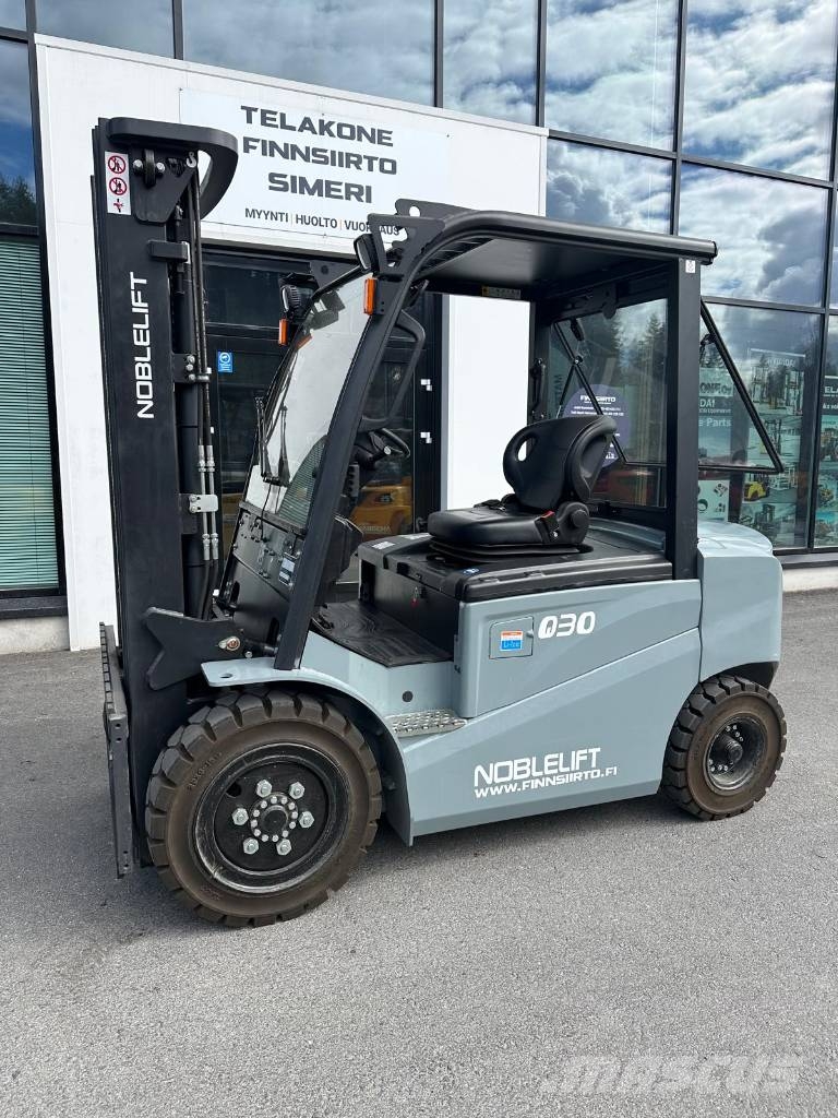 Noblelift FE4P30Q LI-ION 전동 지게차