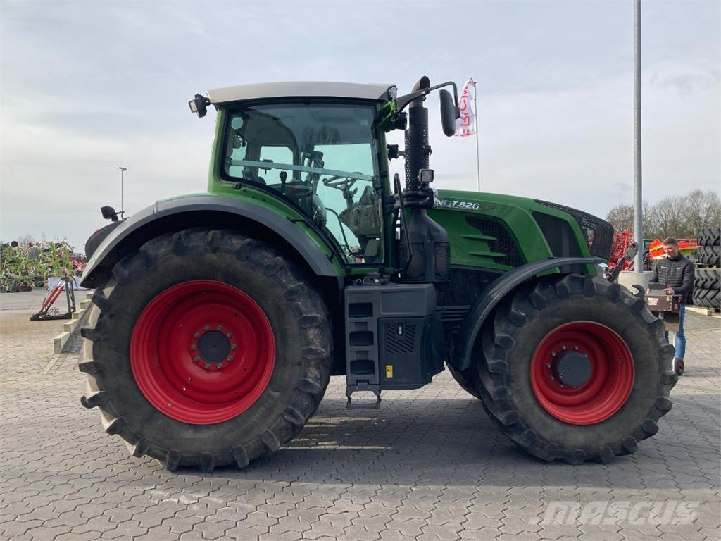 Fendt 826 Vario Profi ماكينات زراعية - غير ذلك