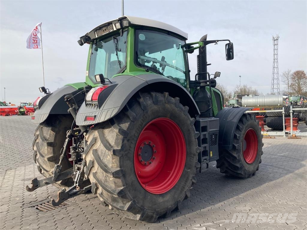 Fendt 826 Vario Profi ماكينات زراعية - غير ذلك
