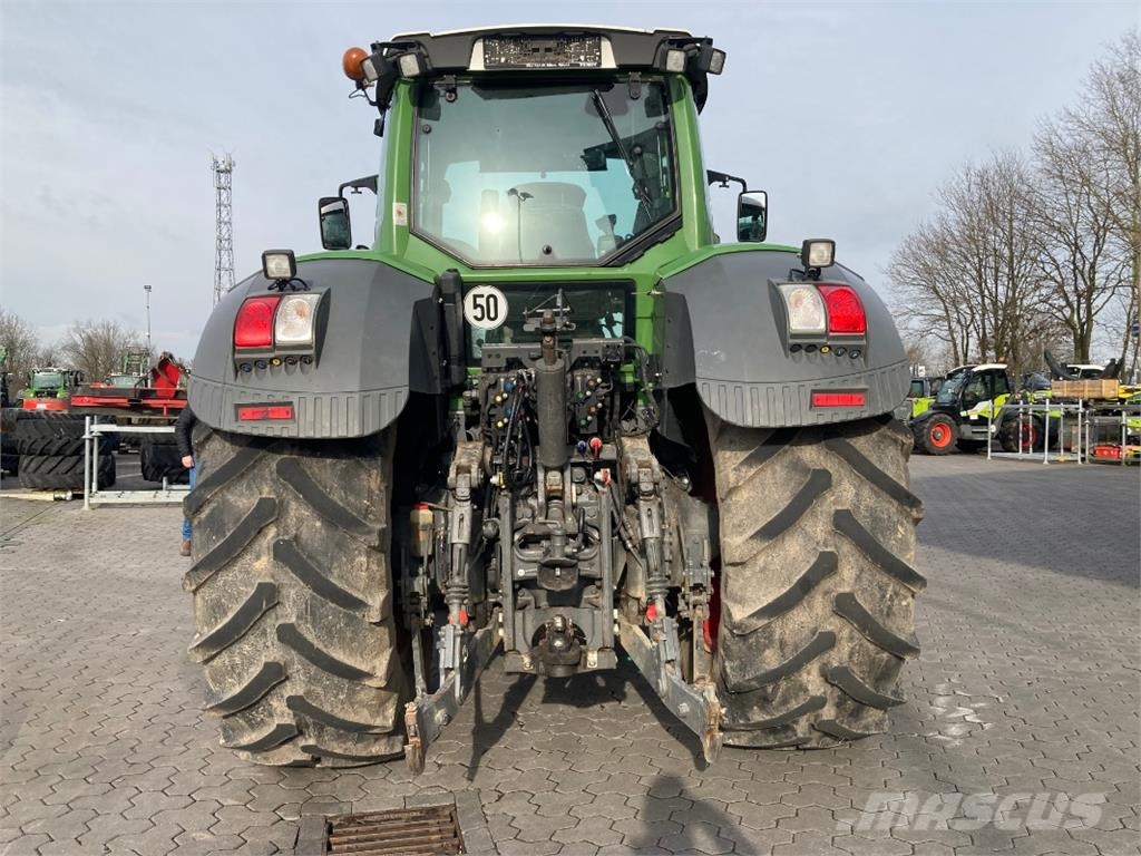 Fendt 826 Vario Profi ماكينات زراعية - غير ذلك