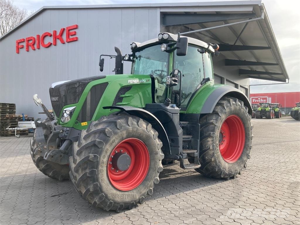 Fendt 826 Vario Profi ماكينات زراعية - غير ذلك