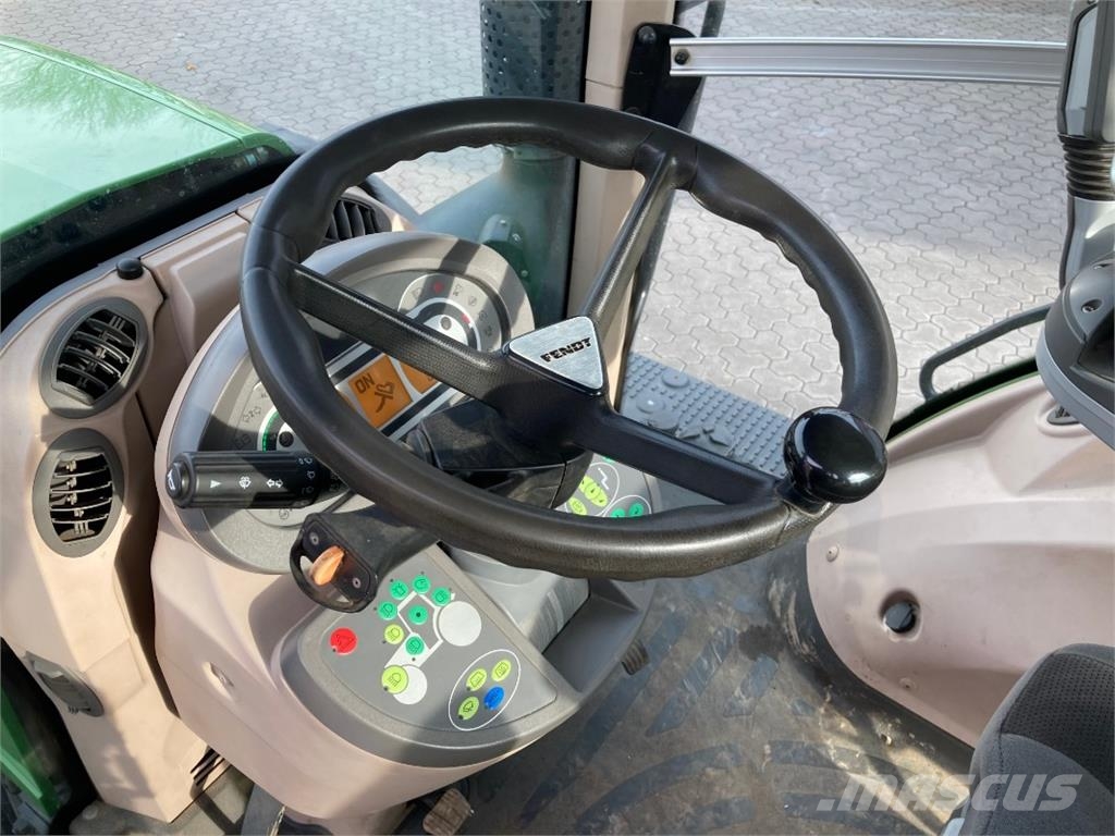 Fendt 826 Vario Profi ماكينات زراعية - غير ذلك