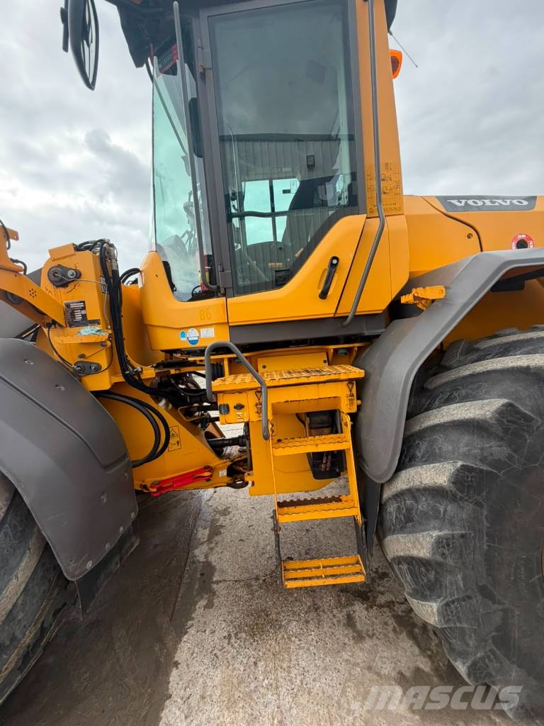 Volvo L 70 G Pale gommate