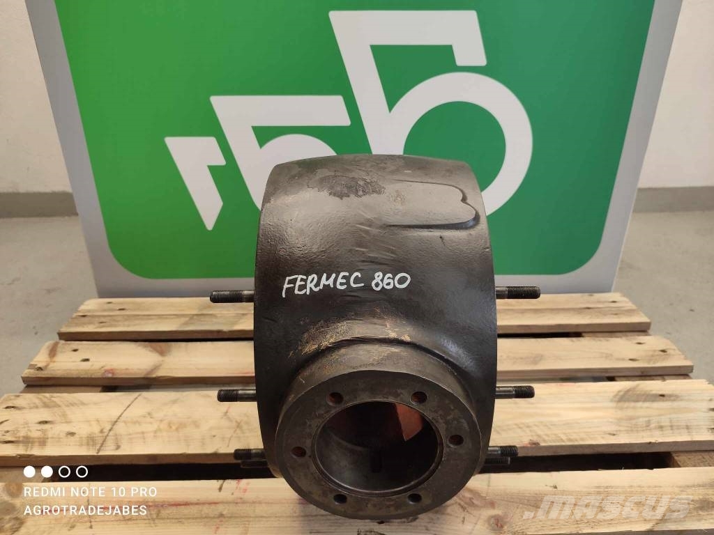 Fermec 860 (508212M1) case differential Ašys