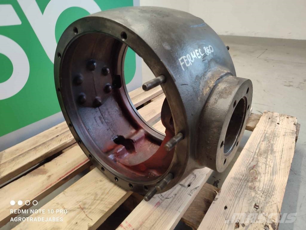 Fermec 860 (508212M1) case differential Ašys