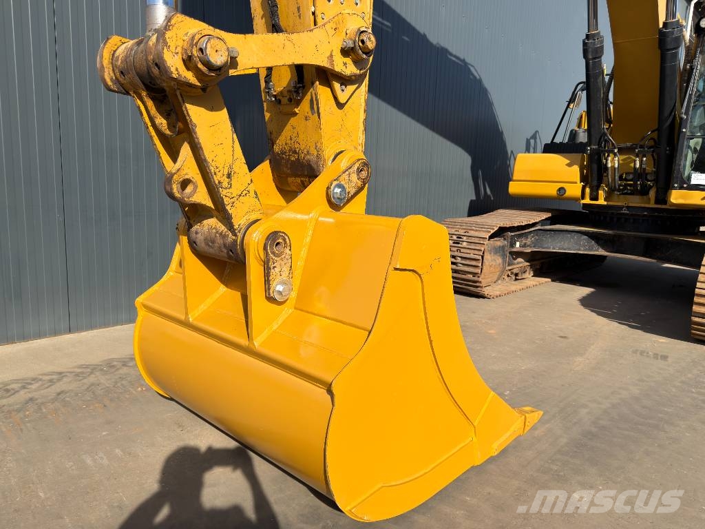 CAT 330 07B | NEW CHAINS Rupsgraafmachines